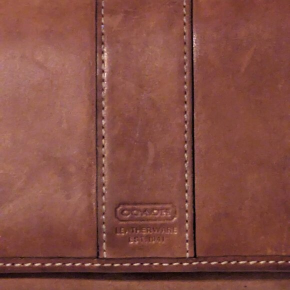 Coach Vintage Legacy Bifold Leather Wallet EUC - Picture 4 of 14